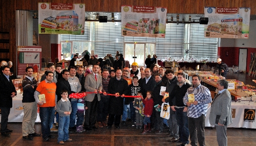 Köln kitap fuarı açıldı, geliriyle okul yapılacak