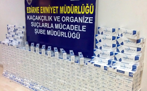 Köy evinde yaklaşık 5 bin paket kaçak sigara çıktı