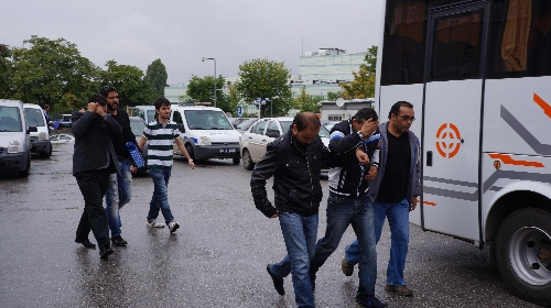 Kredi kartı dolandırıcılarına operasyon: 34 gözaltı