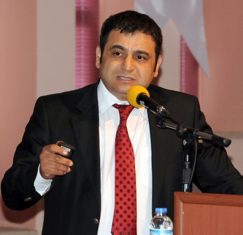 Laçiner: Türkiye savaşın dışında kalmaya özen göstermeye devam etmeli