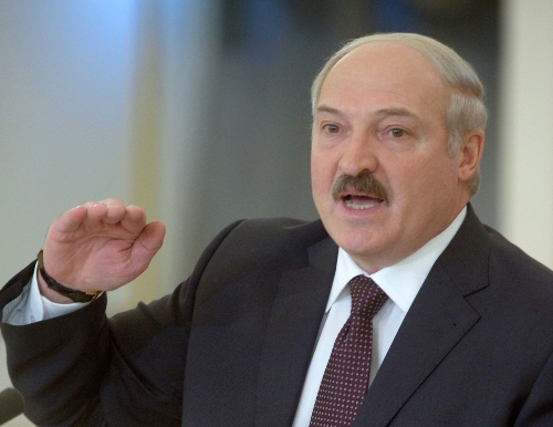 Lukaşenko: Bir Rus bana 5 milyar dolar rüşvet teklif etti