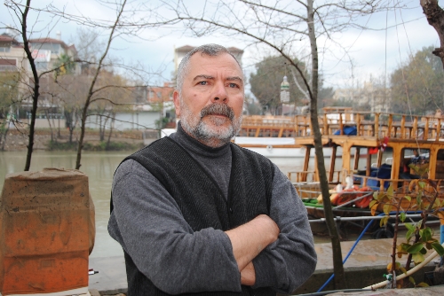 Manavgat Irmağı kıyısındaki esnaf zararlarını DSİ'nin karşılamasını istiyor