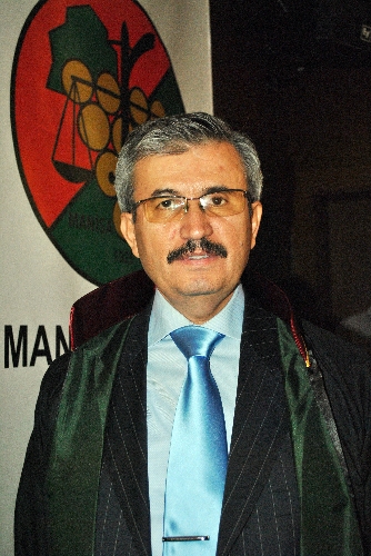 Manisa Barosu'nun yeni başkanı Zeynel Balkız oldu