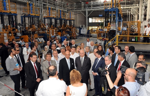 Manisa'da 45 milyon euroya ikinci fabrikayı açtı, 200 kişiyi istihdam etti