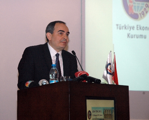 Merkez Bankası Başkanı: Türkiye'deki sıcak para hareketi kontrol altında