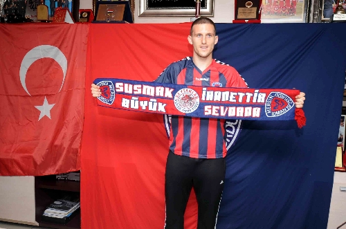 Mersin İdmanyurdu Milan Mitroviç'i renklerine bağladı