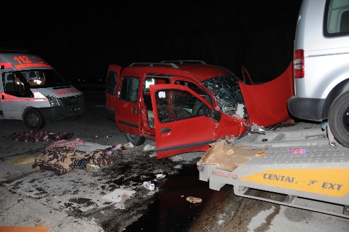 Mersin'de trafik kazası: 3 ölü, 6 yaralı