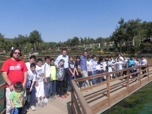 Mesire alanında İngilizce pratiği yaptılar