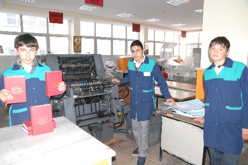 Meslek lisesi fabrika gibi çalışıyor, iki yılda 2 milyon ciro yaptı