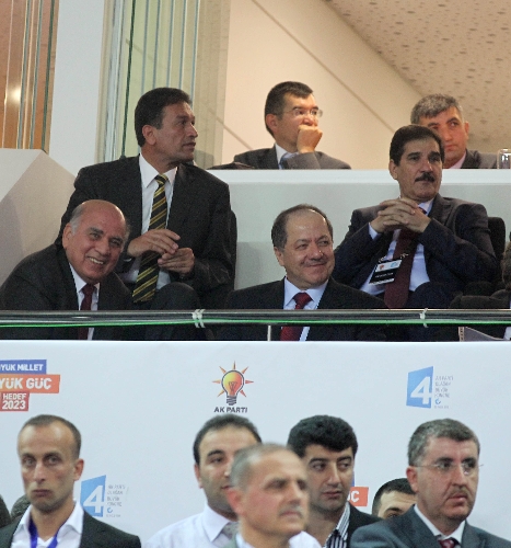 Mesud Barzani, Kürtleri açılım sürecini desteklemeye çağırdı: Şiddet çözüm olmaz
