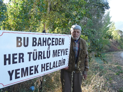 Meyve bahçesini halkın hizmetine açtı