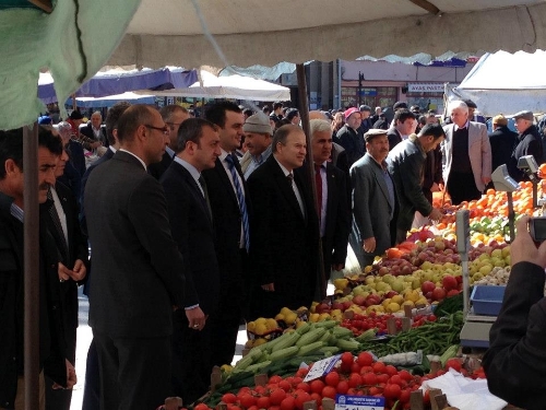 MHP, seçim için Ankara'da sahaya indi
