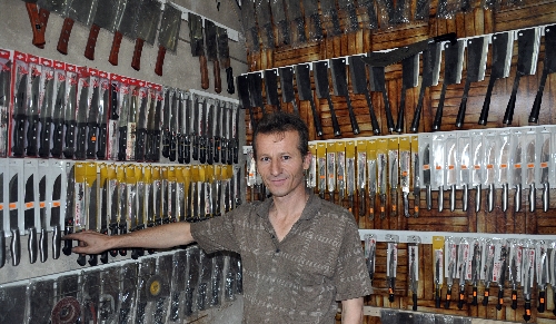 Midyat'ta bıçak bileyicilerin bayram mesaisi başladı