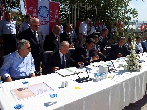 Milli Eğitim Bakan Yardımcısı Orhan Erdem, okul inşaatlarını gezdi