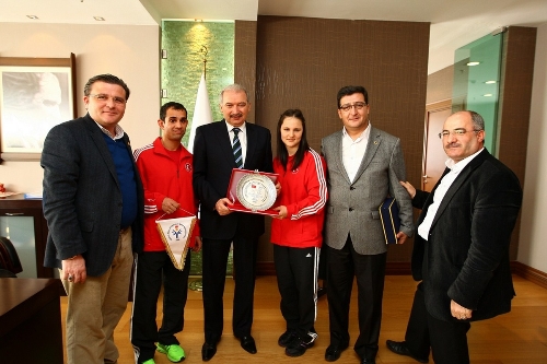 Milli sporculardan Başkan Uysal'a teşekkür ziyareti