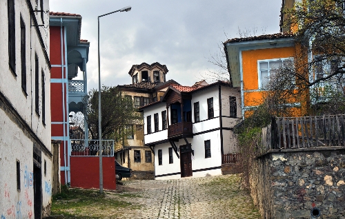 Mümkünlü'nün yıldızı parladı evlerin fiyatları yüzde bin 500 arttı