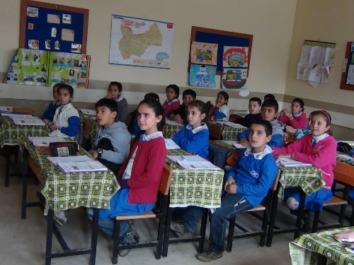 Muşlu öğrenciler yardımseverlerden kitap bekliyor