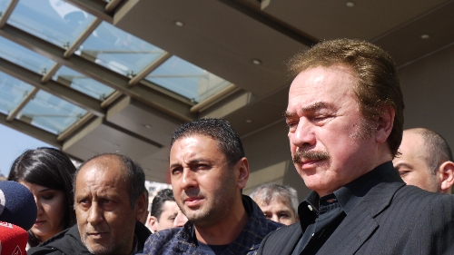 Müslüm Gürses'in kaldığı hastaneye ünlü akını
