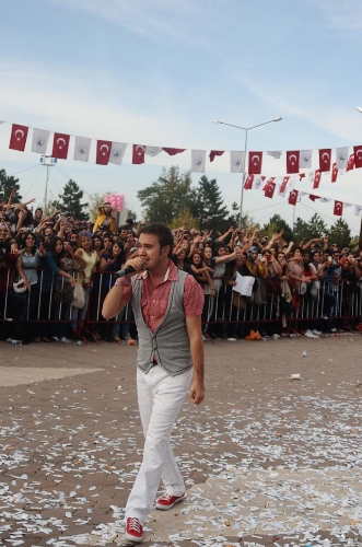 Mustafa Ceceli, Sivaslıları coşturdu