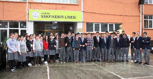 Öğrenciler Kader Hoca için yetkililerden yardım bekliyor