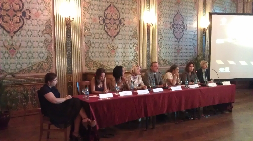'Öğrencilerimizi başörtülü oldukları için sürgüne gönderdik'
