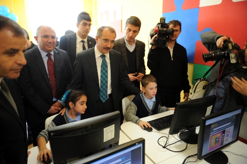 'Okullar Hayat Olsun Projesi' Sultangazi'den başladı