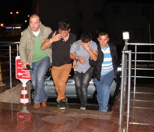 Oto farelerinin ev soygununa da karıştıkları belirlendi