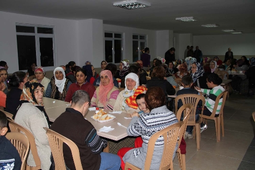 Panayır Cemevi'ndeki iftarda buluştular