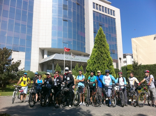 Pedallar kanserle mücadele için dönecek