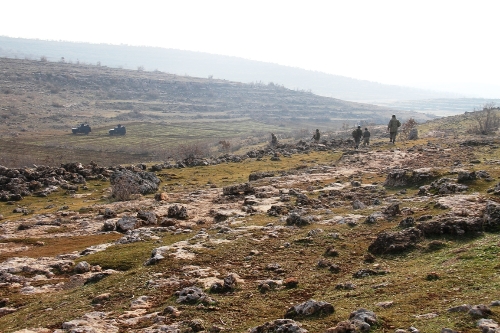PKK'lılarla işbirliği yaptıkları tespit edilen 2 kişi gözaltına alındı