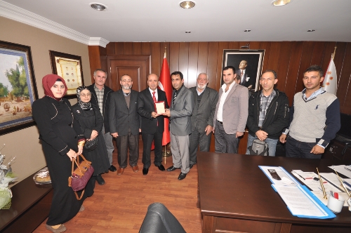 Polisin sağduyulu davranışı nedeniyle Emniyet Müdürü'ne plaket verildi