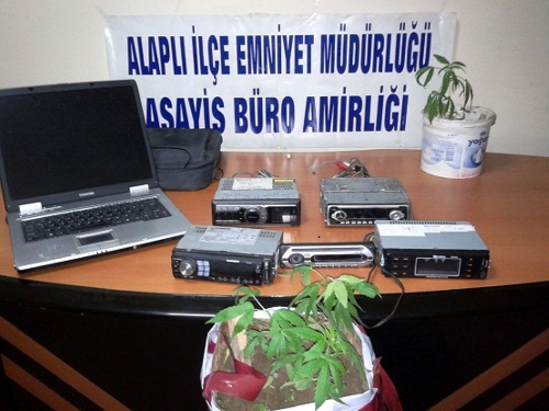 Polisin yakaladığı hırsızlık şüphelileri serbest kaldı