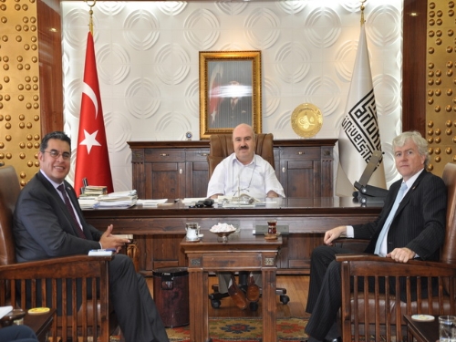Rektör Omay, Kanada ve Yeni Zelanda büyükelçilerini kabul etti