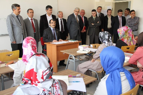 Rektör Uçar: Üniversitemiz kendi öğretim üyesini yetiştirir duruma gelecek