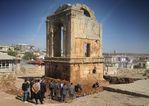 Roma dönemine ait tarihi anıt mezarın restorasyonuna başlandı