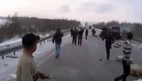 Rusya'da korkunç kaza kamerada: 6 ölü