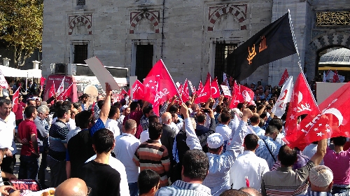Saadet Partililer, 'Müslümanların Masumiyeti' filmini protesto etti