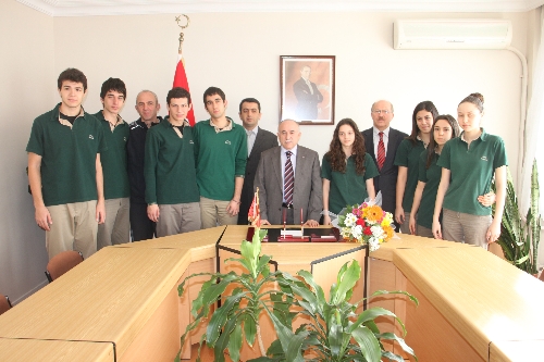 Şampiyonlar Kaymakam Çay'ı ziyaret etti