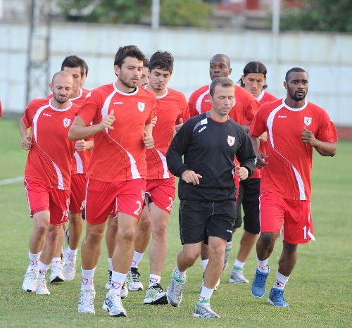 Samsunspor, Karşıyaka maçı hazırlıklarına başladı