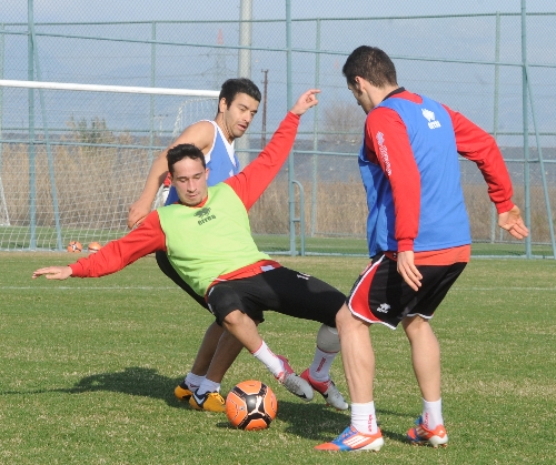 Samsunspor maç hazırlıklarını sürdürürken kadrosunu da güçlendiriyor