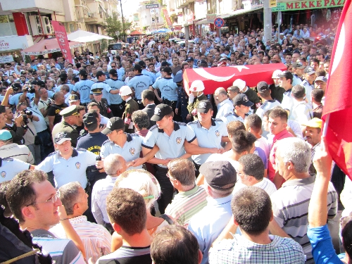 Şehit Fırat Yıldırım, son yolculuğuna Antalya Muratpaşa Camii'nden uğurlandı