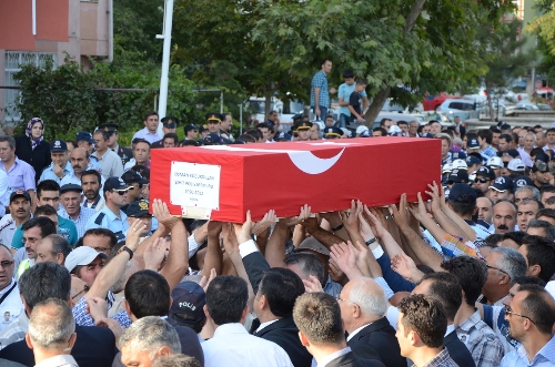 Şehit polis Küçükdillan son yolculuğuna uğurlandı