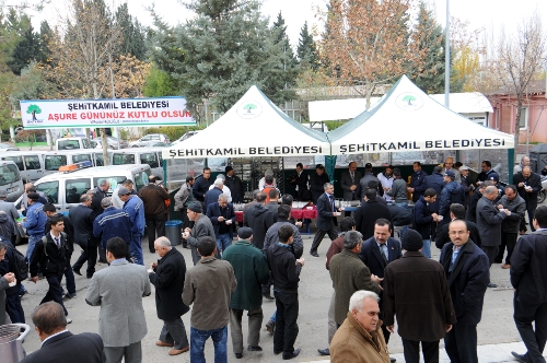 Şehitkamil Belediyesi 25 bin kişiye aşure dağıtacak