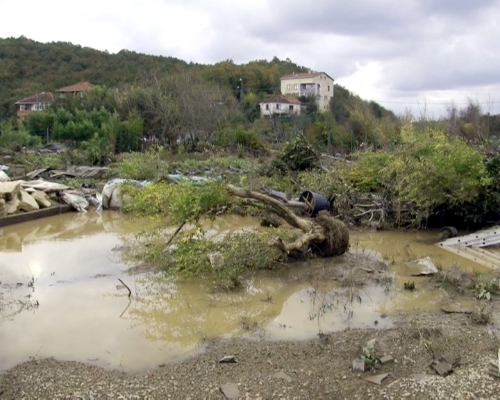 Sel suları Beykoz'un köylerinde hayatı felç etti