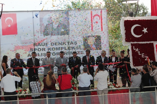 Serdar Denktaş: Kıbrıs Türk'ü adanın sahibidir