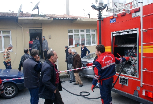 Sigara izmariti binayı yakıyordu