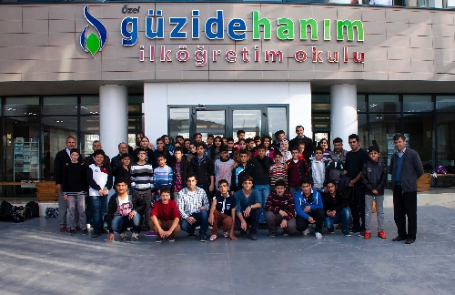 Siirt'teki kardeş okullarına Elazığ'dan bir kamyon malzeme gönderdiler