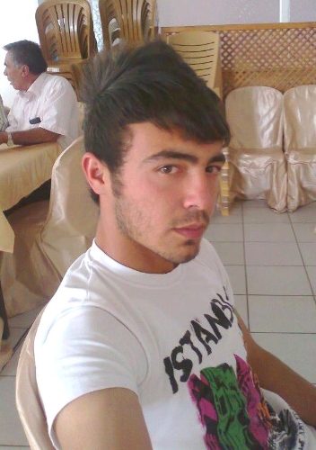Silaj makinesine sıkışan bacağı kesildi