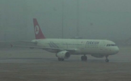 Sis, Konya'da hava ulaşımını olumsuz etkiliyor