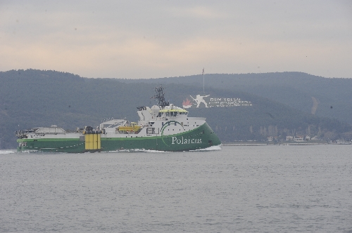 Sismik araştırma gemisi Polarcus Samur Çanakkale Boğazı'ndan geçti